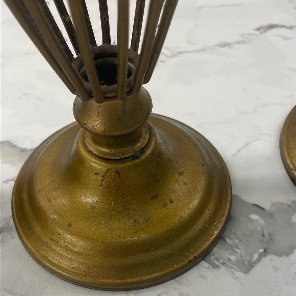 Elegant Gold Candle Holder Set - Picture 3 of 6